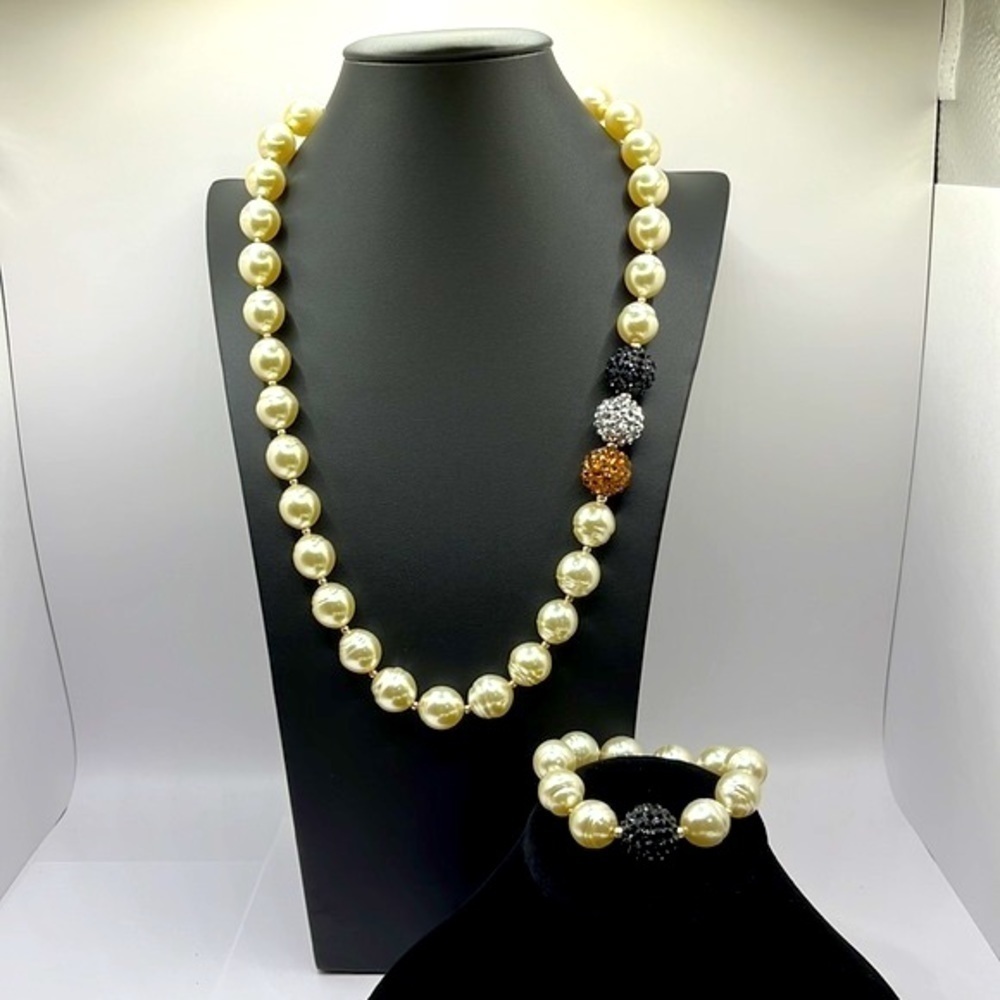 Faux Pearl & Rhinestones matching Necklace & Bracelet Elegant, Classy Big Bold